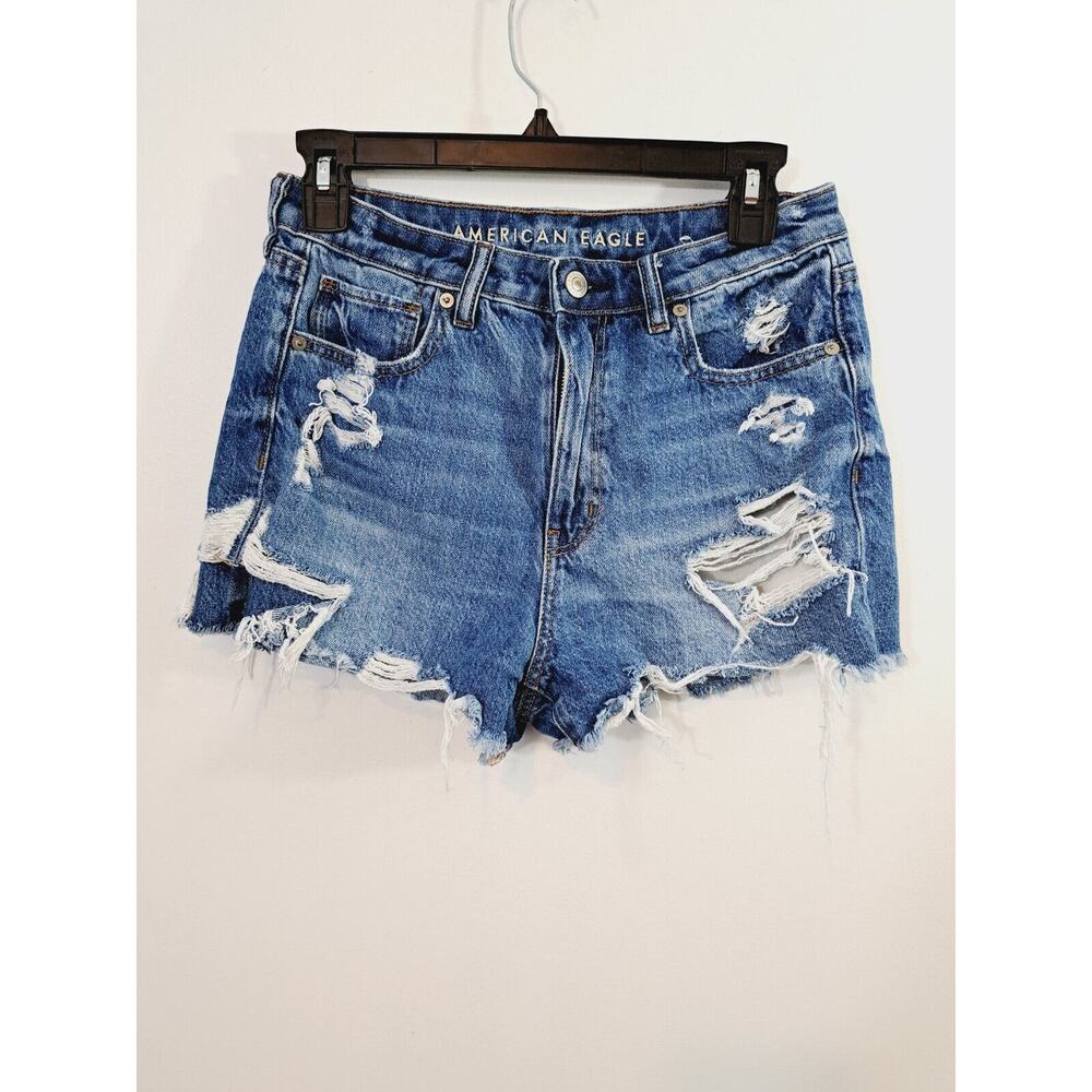 American Eagle Women's Mom Shorts Destroyed Medium wash In Size 6